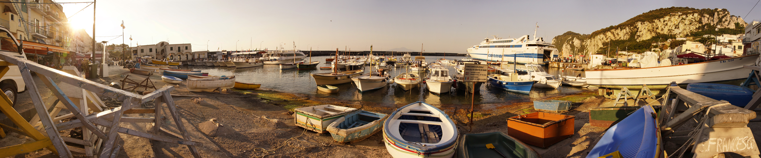 Capri Harbor